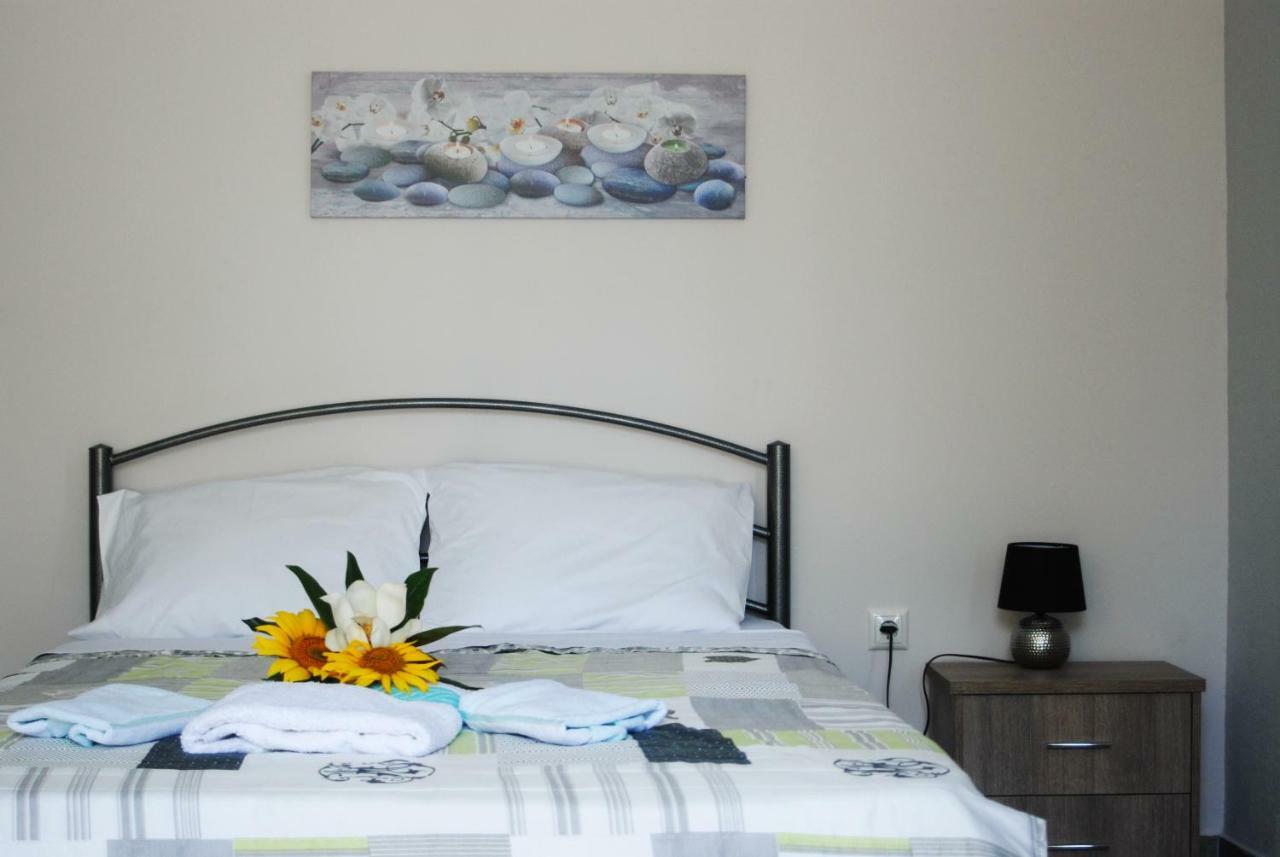 Soula'S Sunshine Green Apartment Nea Karvali Buitenkant foto